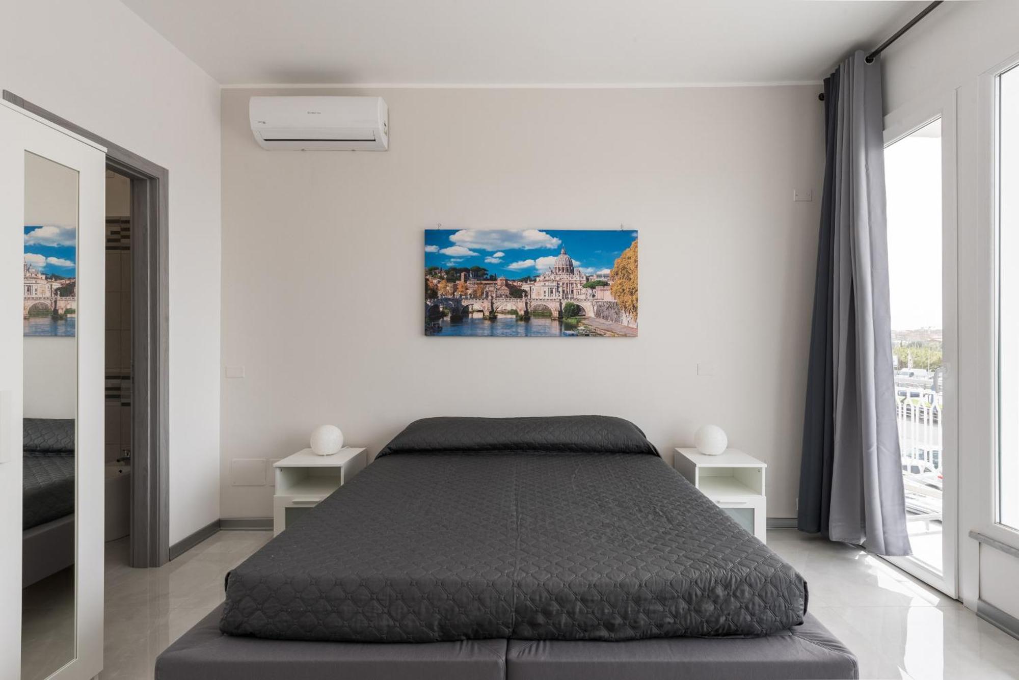 Travelershome Ciampino Airport Guesthouse 600M To Airport Kültér fotó