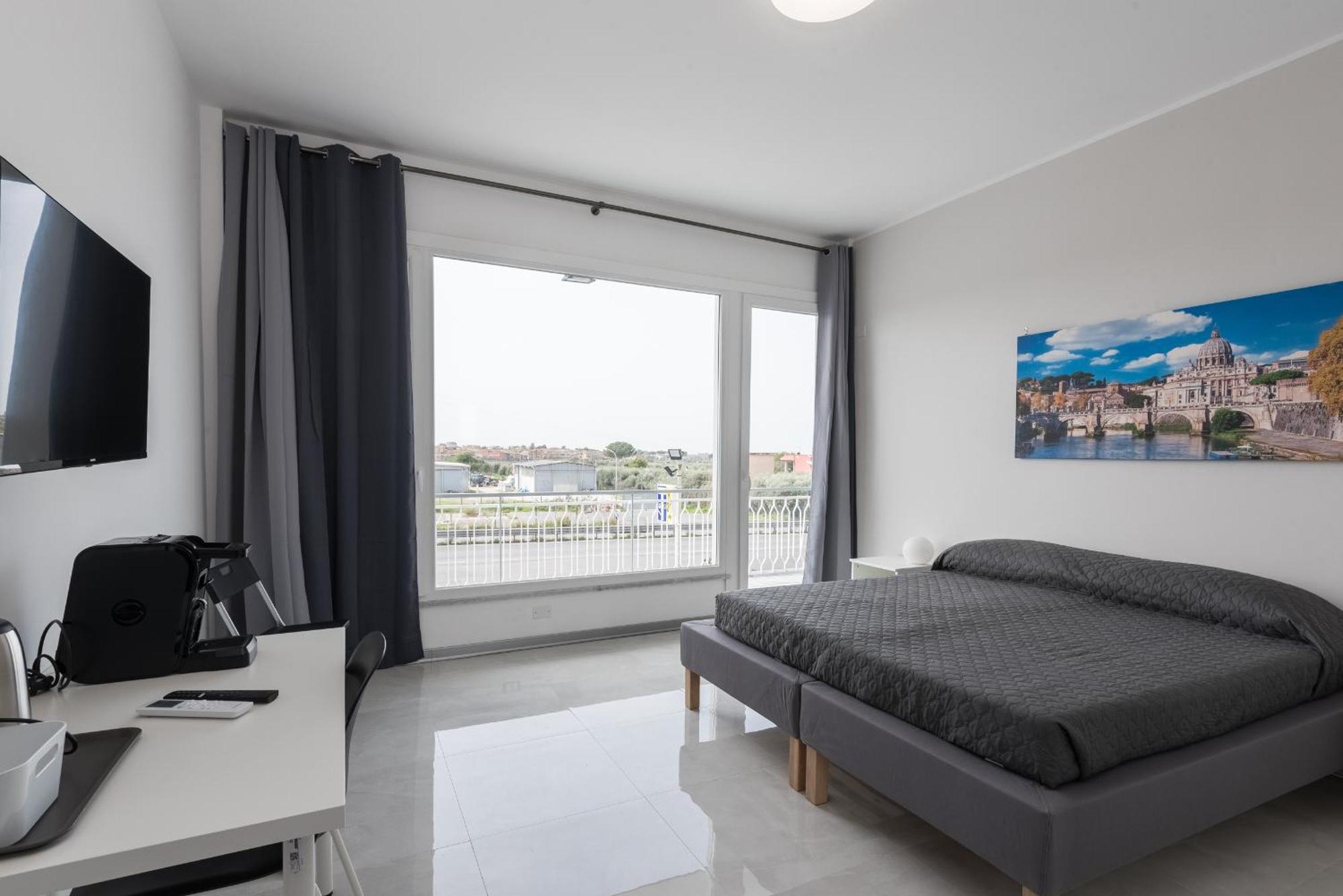 Travelershome Ciampino Airport Guesthouse 600M To Airport Kültér fotó