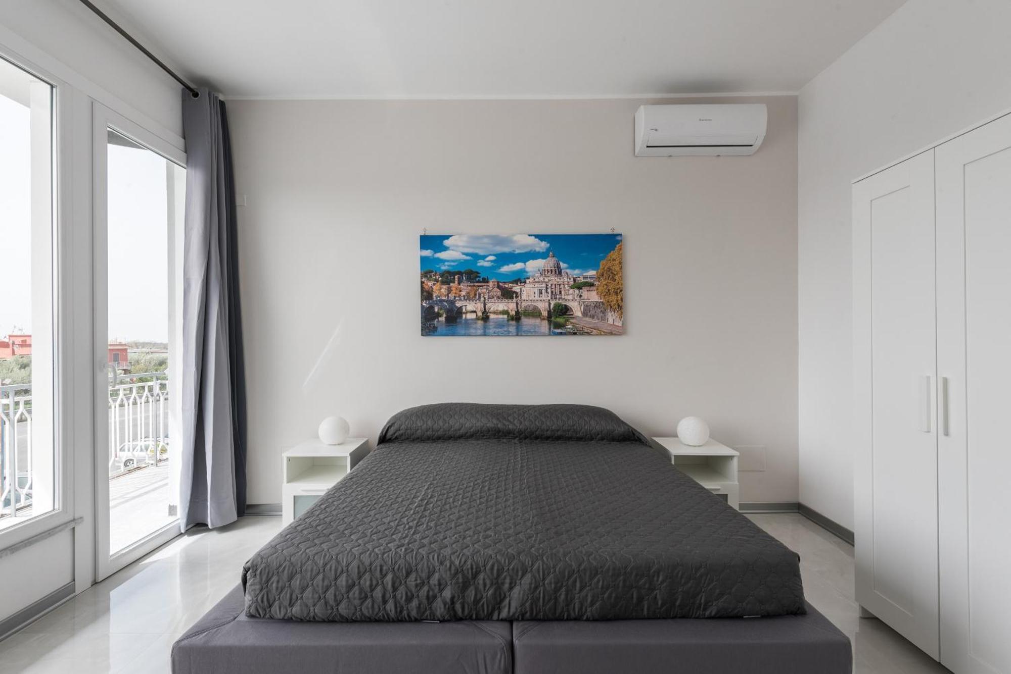 Travelershome Ciampino Airport Guesthouse 600M To Airport Kültér fotó